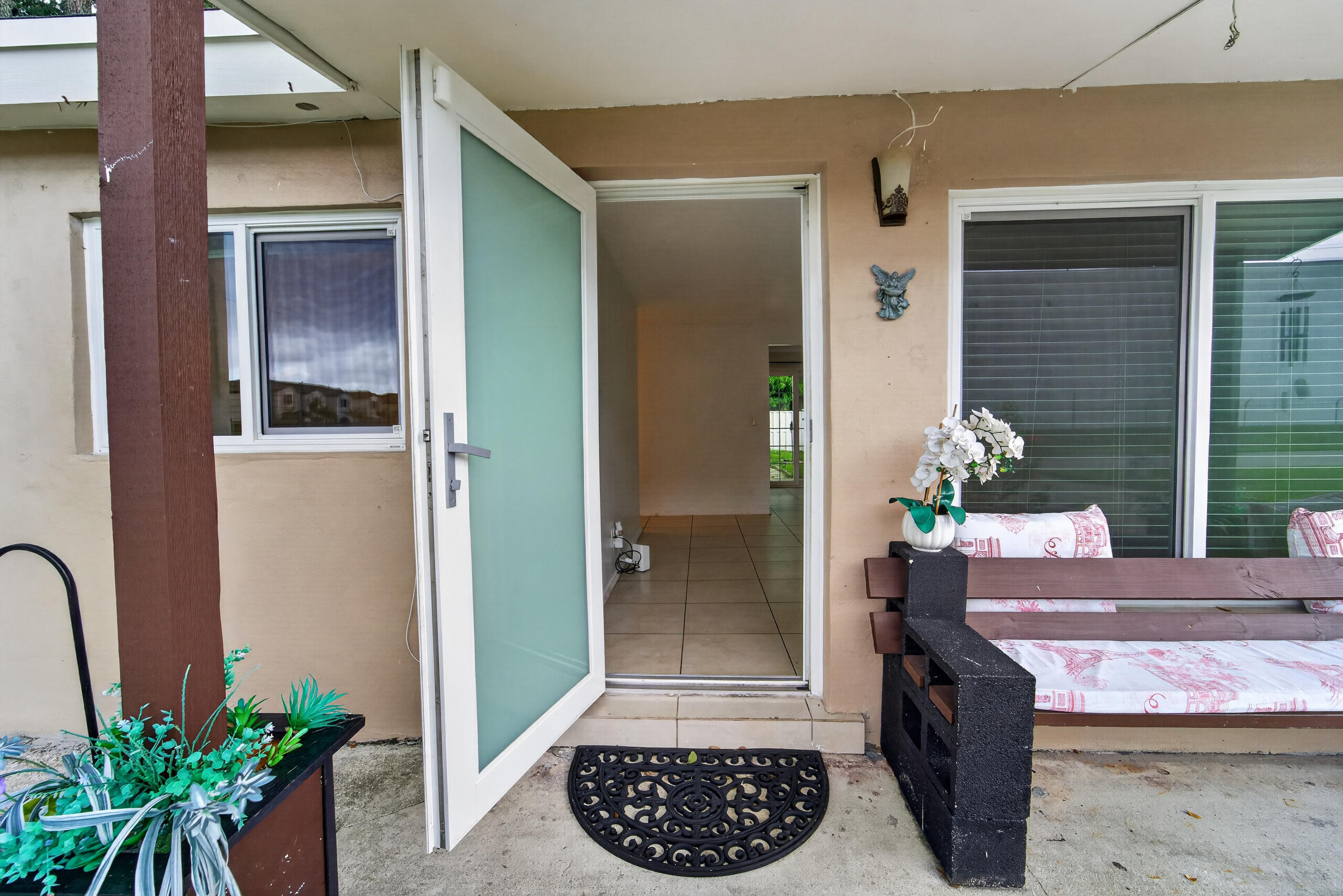Residential Lease in Hollywood 4
