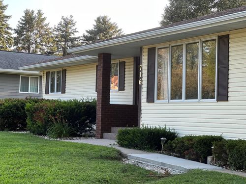 716 Meadow Ln, Storm Lake, IA, 50588-2705 | Card Image
