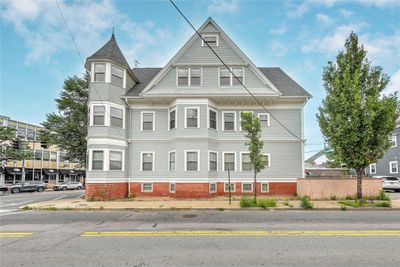 4 - 156 Broadway Street, Condo with 3 bedrooms, 2 bathrooms and 2 parking in Providence RI | Image 3