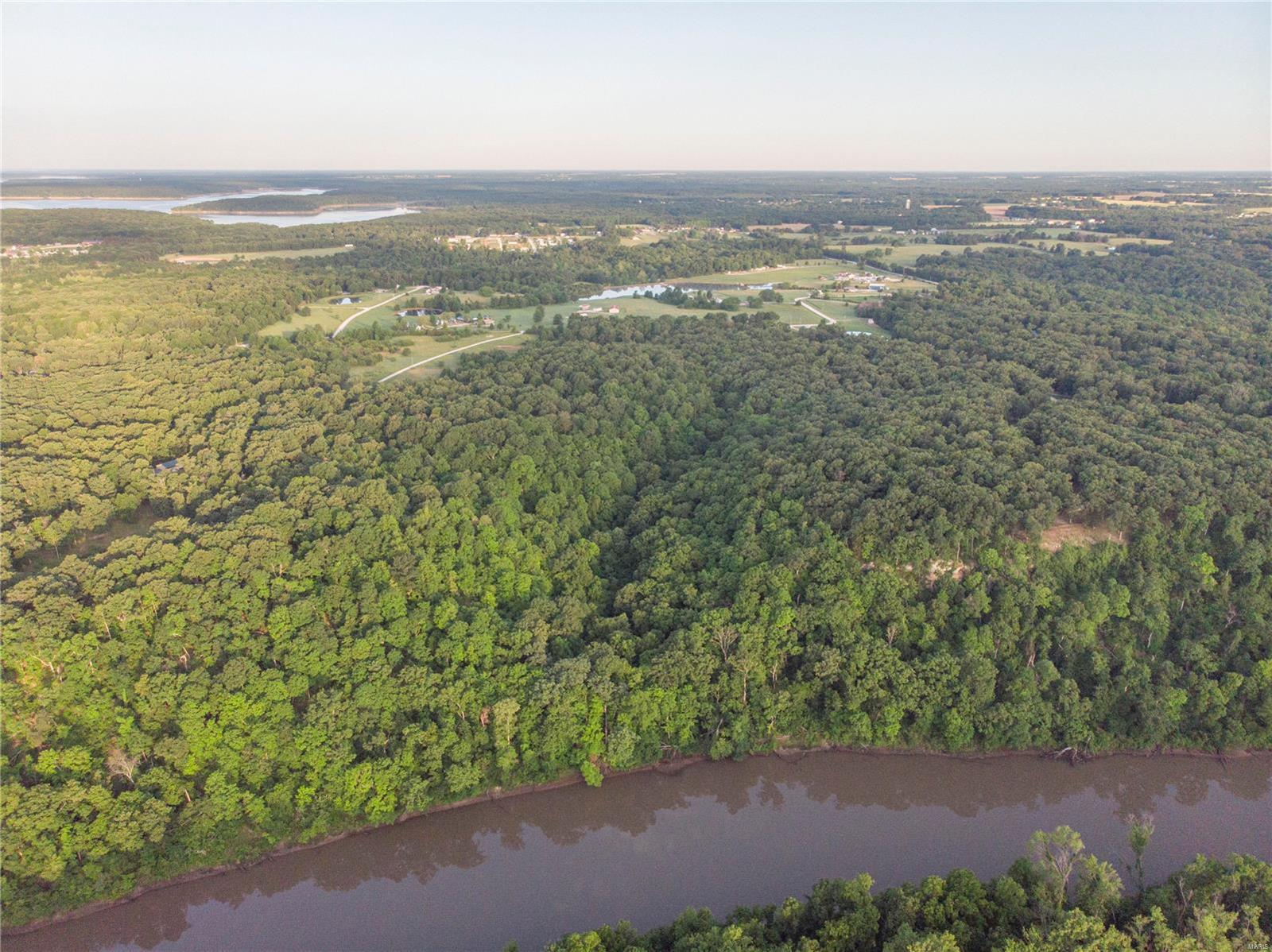 Panhead Pl, Monroe City, MO 63456