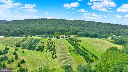 235 Camp Ground Rd, DILLSBURG, PA, 17019-9442 | Card Image