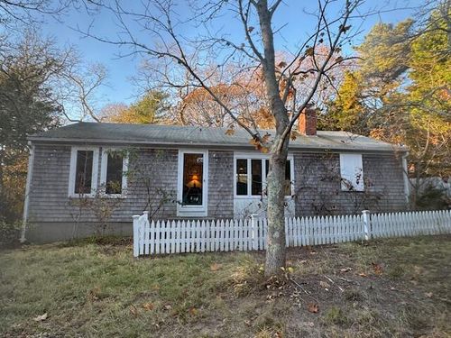 201 Old County Road, East Sandwich, MA, 02537 | Card Image