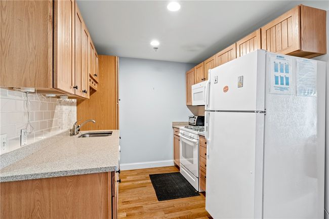 APT-6 - 72 W Side Rd, Condo with 2 bedrooms, 2 bathrooms and 1 parking in Block Island RI | Image 18