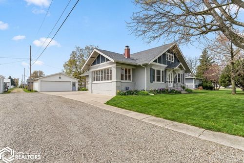 105 W Rippey Ave, Baxter, IA, 50028-7778 | Card Image