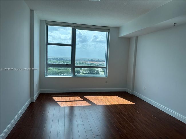 APT-1706N - 2641 N Flamingo Rd, Condo with 2 bedrooms, 2 bathrooms and null parking in Plantation FL | Image 16