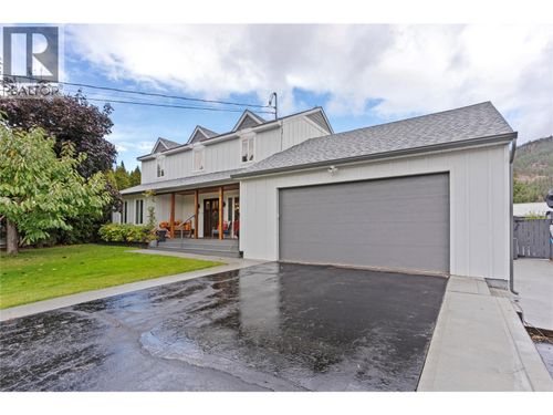 3930 Dryden Rd, Peachland, BC, V0H1X2 | Card Image