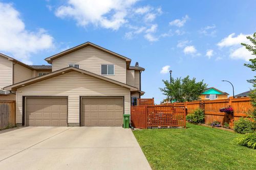 100 Clydesdale Way, Cochrane, AB, T4C0L6 | Card Image