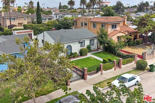 1120 S Plymouth Blvd, Los Angeles, CA, 90019-6825 | Card Image