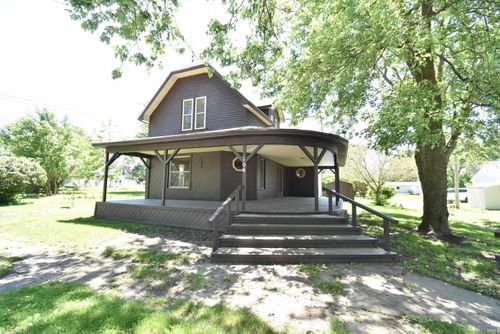 104 E 5th St, Earl Park, IN, 47942-8700 | Card Image