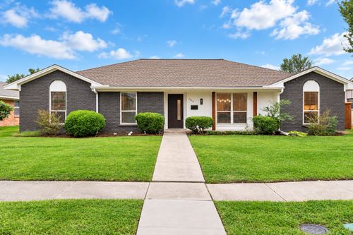 7620 La Risa Dr, Dallas, TX, 75248-4337 | Card Image