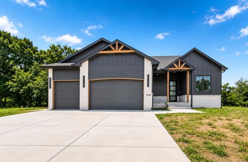 1207 E Maywood Ct, Wichita, KS, 67216 | Card Image