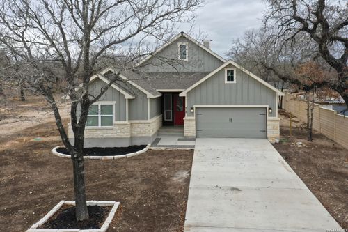 918 Marbach Rd, Somerset, TX, 78069-4670 | Card Image