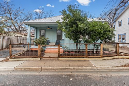 84 Waller St, Austin, TX, 78702-4250 | Card Image