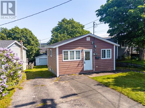 461 Empire Ave, St. John's, NL, A1E1W6 | Card Image