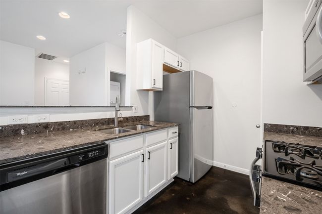 B - 6404 Carson Rdg, Condo with 2 bedrooms, 2 bathrooms and 2 parking in Austin TX | Image 9