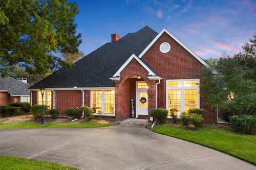 803 Williamsburg Dr, Ennis, TX, 75119-8213 | Card Image