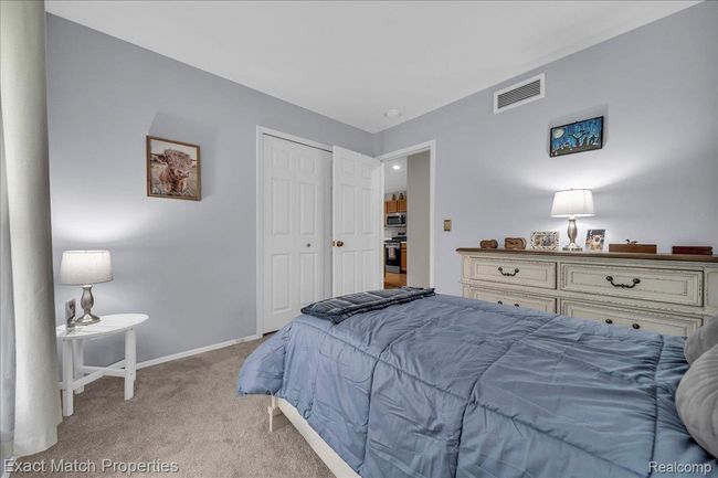 Bedroom #2 closest | Image 27