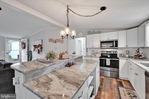 13 Forsynthia Ln, GLENMOORE, PA, 19343-1127 | Card Image