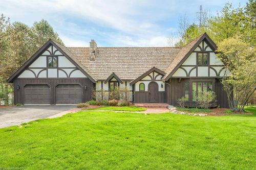 2926 Galway Bay Dr, Metamora, MI, 48455-9624 | Card Image