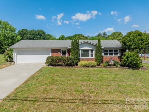 307 Winona Avenue, Kannapolis, NC, 28081 | Card Image