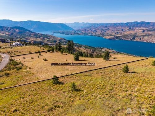 250 Hawks Ridge Rd, Chelan, WA, 98816-9913 | Card Image