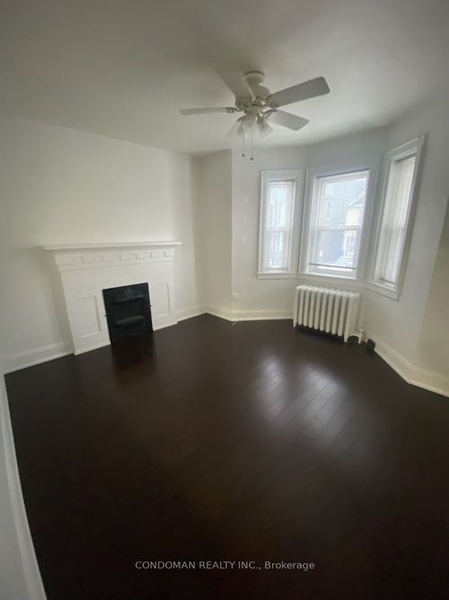 8-846 Broadview Ave, Toronto, ON, M4K2R1 | Card Image