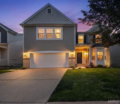 1718 Briarmanor Dr, Lake St Louis, MO, 63367-6447 | Card Image