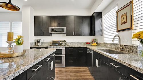 6333 Pacific, Westminster, CA, 92683 | Card Image