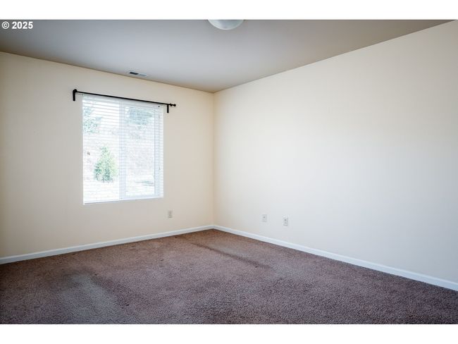15264 Se Eckert Ln, House attached with 3 bedrooms, 3 bathrooms and 1 parking in Damascus OR | Image 16