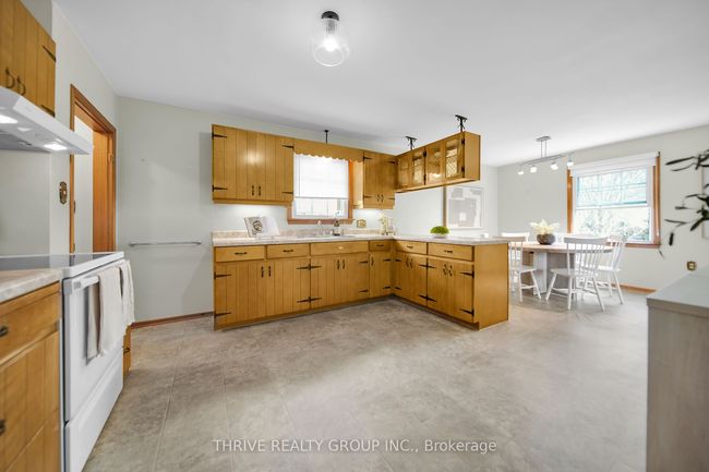 4036 Elgin Rd, House other with 3 bedrooms, 2 bathrooms and 8 parking in Mossley ON | Image 12