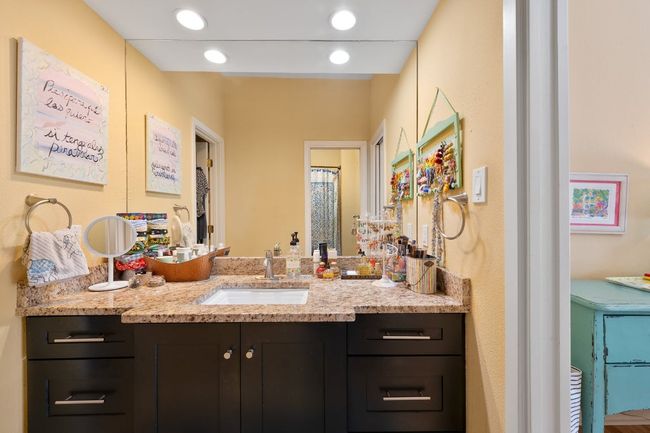 APT-309 - 3200 Duval St, Condo with 2 bedrooms, 2 bathrooms and 2 parking in Austin TX | Image 13