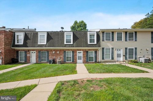 208 Middleton Pl, West Norriton, PA, 19403-2832 | Card Image