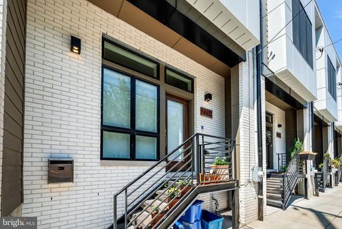 2216 E Susquehanna Ave, PHILADELPHIA, PA, 19125-2522 | Card Image