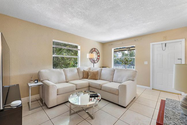 20 - 2741 Ne 8th Avenue, Condo with 2 bedrooms, 1 bathrooms and null parking in Wilton Manors FL | Image 4