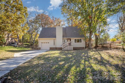 7921 Carmel Oaks Ct, Charlotte, NC, 28226-3600 | Card Image