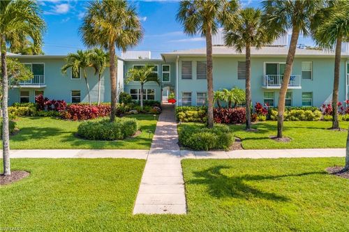 663-663 12th Ave, NAPLES, FL, 34102-8003 | Card Image