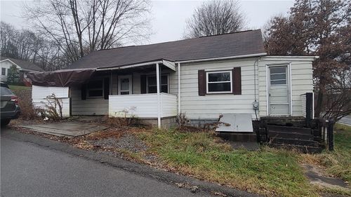 153 Petrolia St, Karns City, PA, 16041-9225 | Card Image