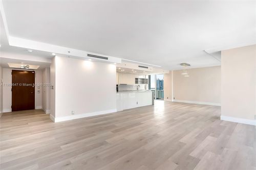apt-23d-19707 Turnberry Way, Aventura, FL, 33180-2505 | Card Image