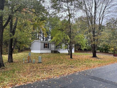 42 Kendell Ln, Salisbury, MA, 01952-1523 | Card Image