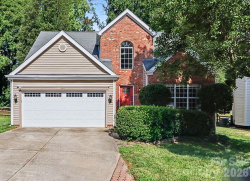 5912 Downfield Wood Dr, Charlotte, NC, 28269-9197 | Card Image