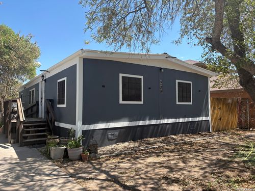 511 Zaragoza Dr, Eagle Pass, TX, 78852 | Card Image