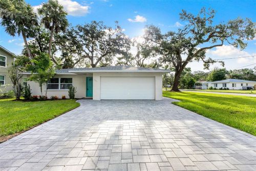 111 17th St E, BRADENTON, FL, 34208-1426 | Card Image
