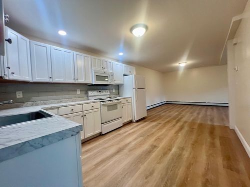 apt-5-1225 E Main St, Shrub Oak, NY, 10588-1431 | Card Image