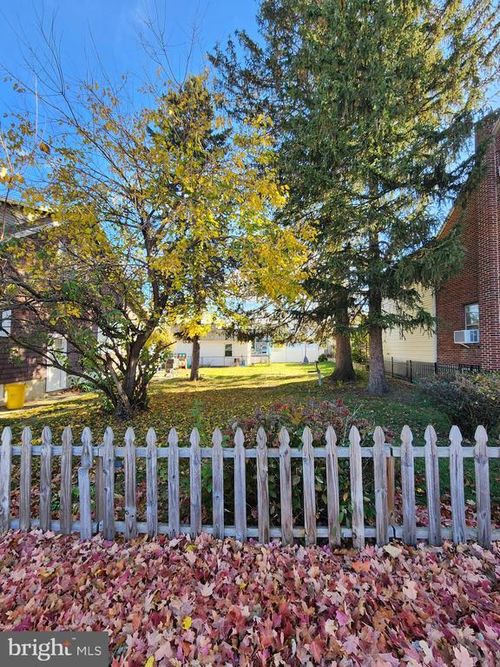625 Girard E S Avenue, YORK, PA, 17403 | Card Image