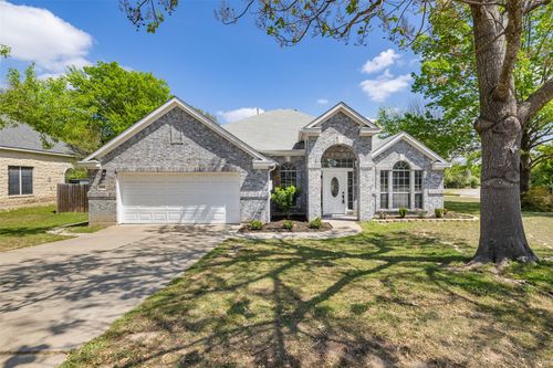500 Settlers Valley Dr, Pflugerville, TX, 78660-4766 | Card Image