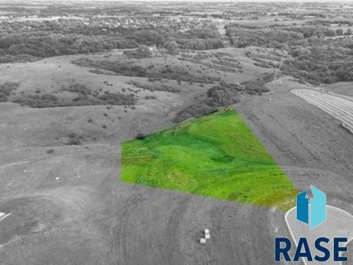 1500 W Karna Cir Circle, Brandon, SD, 57005 | Card Image