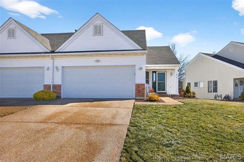 26b-214 Maryland Dr, O Fallon, MO, 63366-1165 | Card Image