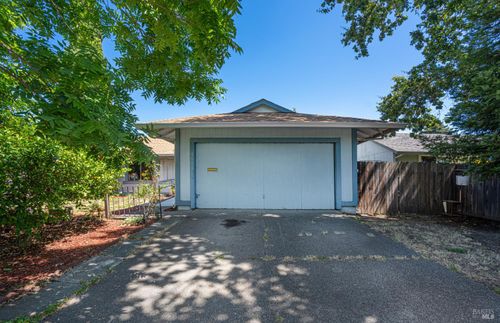 1551 W 3rd St, Santa Rosa, CA, 95401-6060 | Card Image