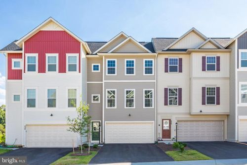 228 Patchwork Dr, STEPHENSON, VA, 22656-2064 | Card Image