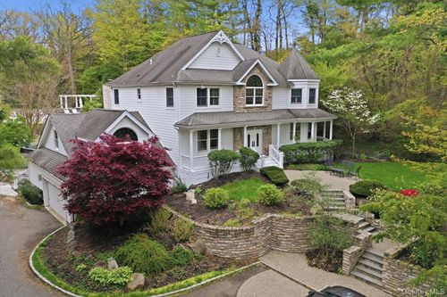 9 Godfrey Lane, Huntington, NY, 11743 | Card Image